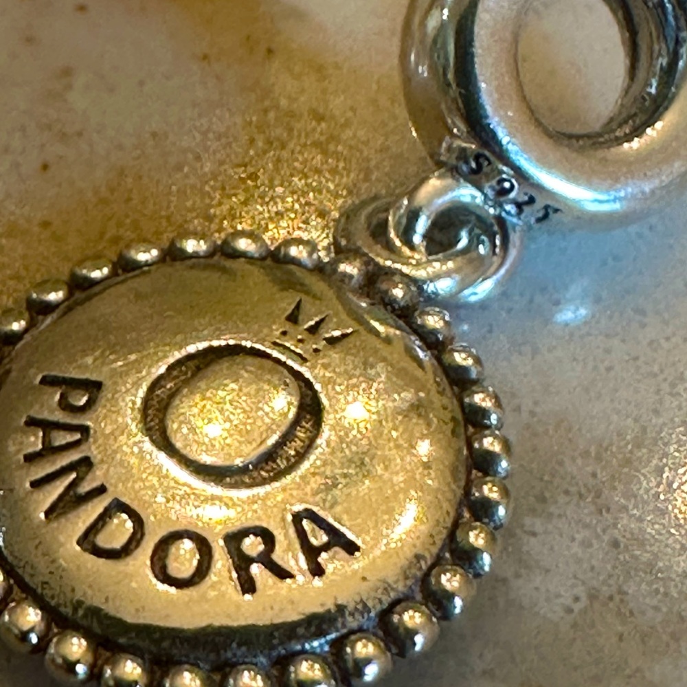 Pandora Vive’ Mexico Charm - Picture 3 of 3